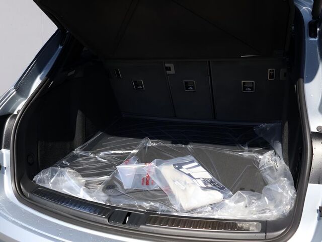 2025 Porsche Macan T Oshkosh WI