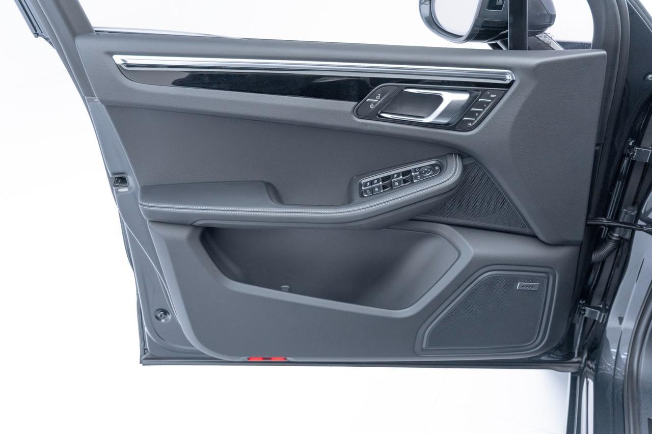 2025 Porsche Macan T Pompano Beach FL