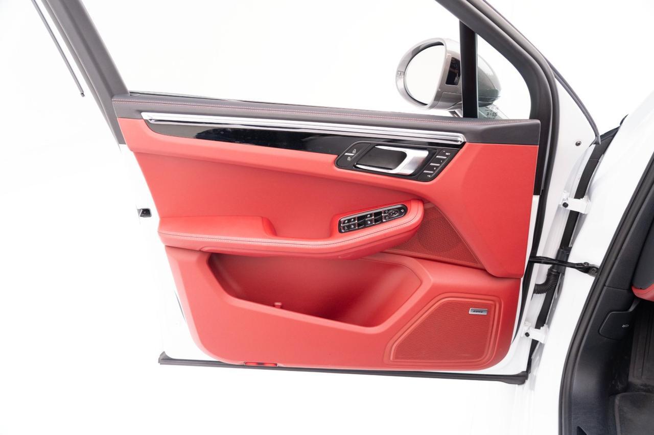 2025 Porsche Macan T Pompano Beach FL