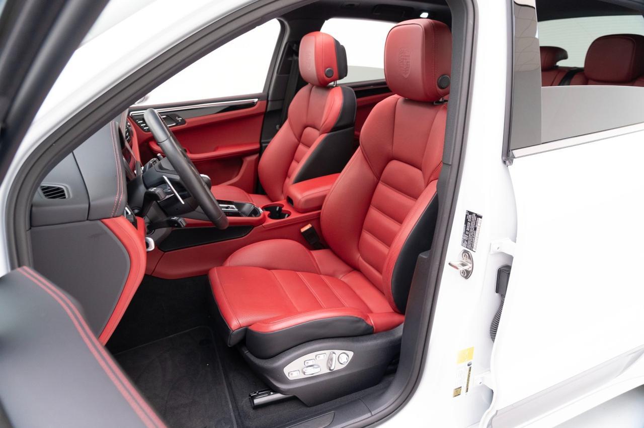 2025 Porsche Macan T Pompano Beach FL