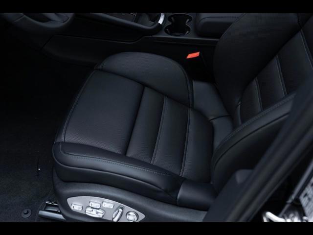 2025 Porsche Macan T Pompano Beach FL