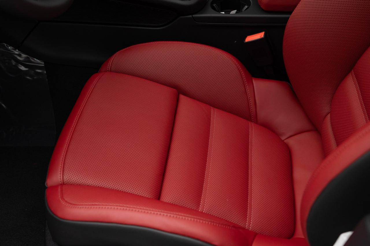 2025 Porsche Macan T Pompano Beach FL