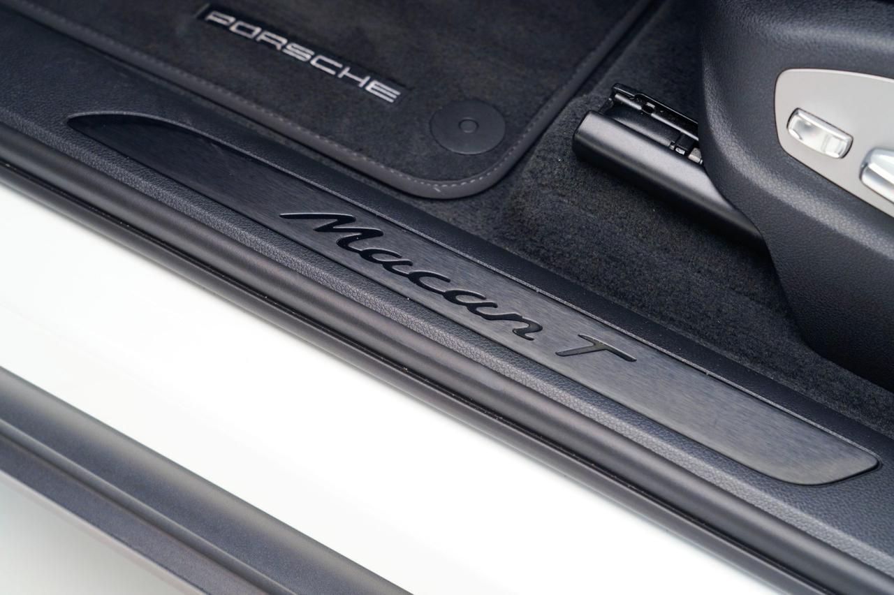 2025 Porsche Macan T Pompano Beach FL