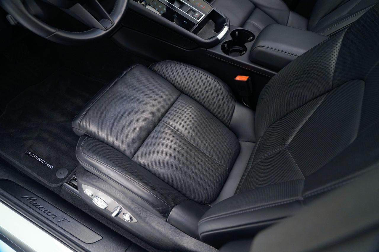 2025 Porsche Macan T Pompano Beach FL