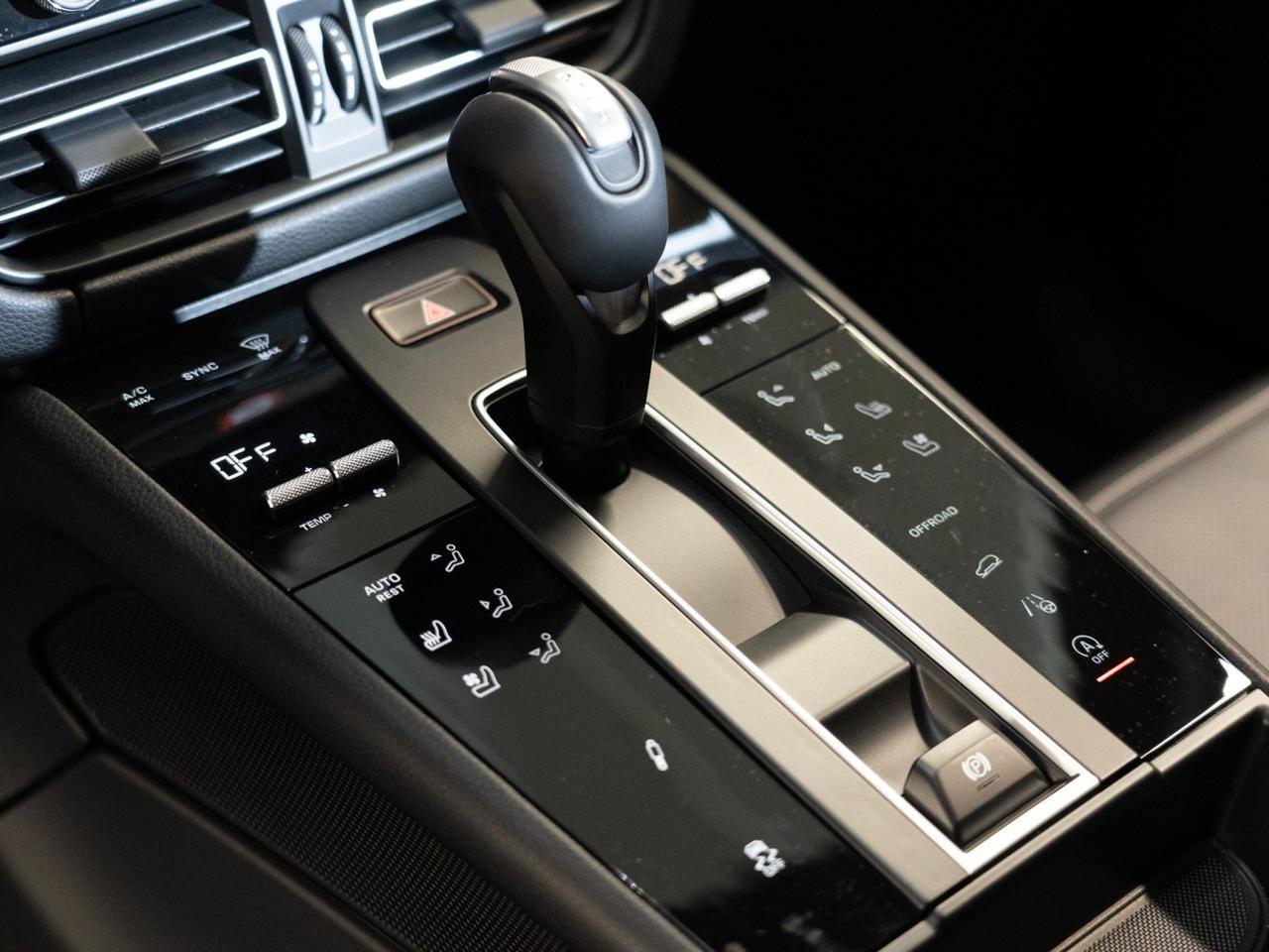 2025 Porsche Macan T Pompano Beach FL