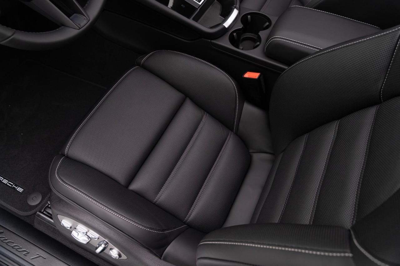 2025 Porsche Macan T Pompano Beach FL