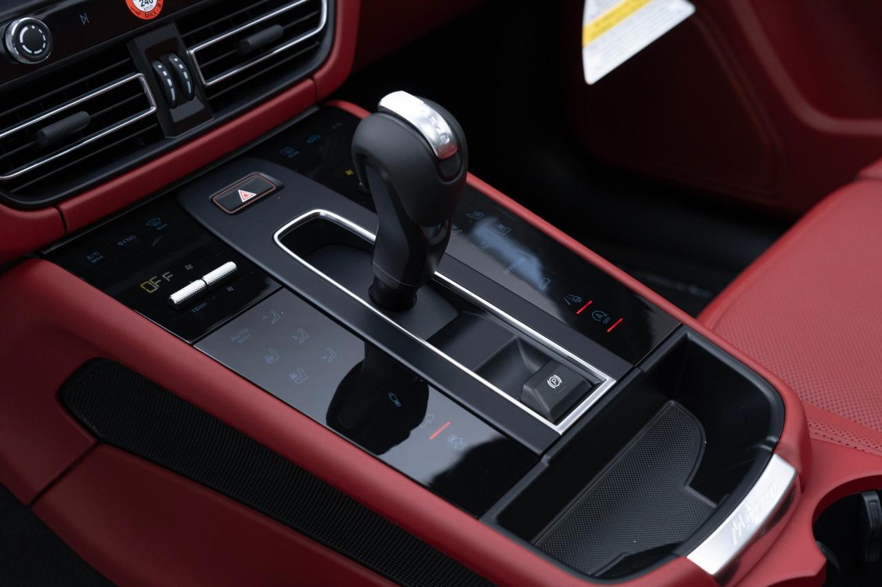 2025 Porsche Macan T Pompano Beach FL