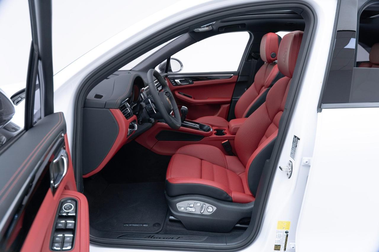 2025 Porsche Macan T Pompano Beach FL