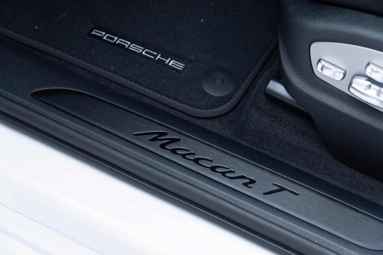 2025 Porsche Macan T Pompano Beach FL