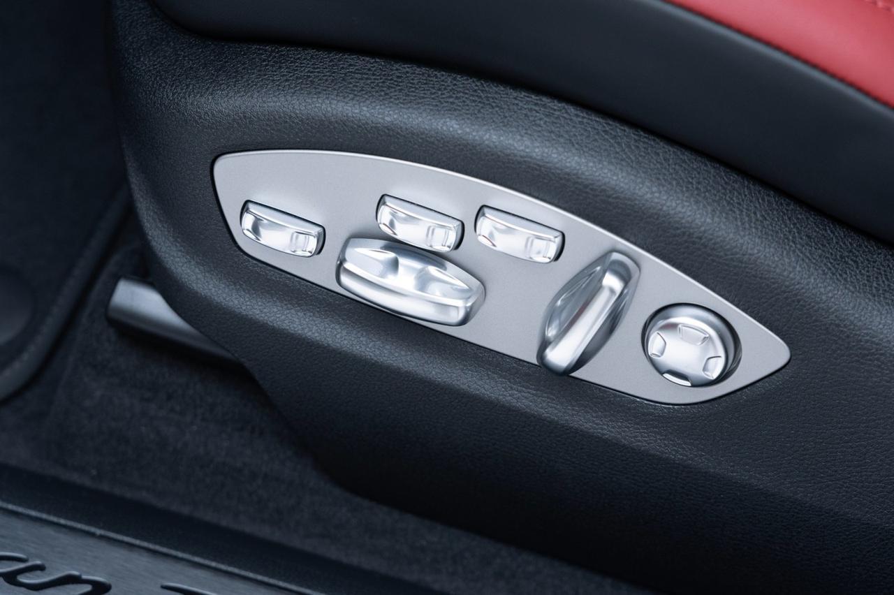 2025 Porsche Macan T Pompano Beach FL