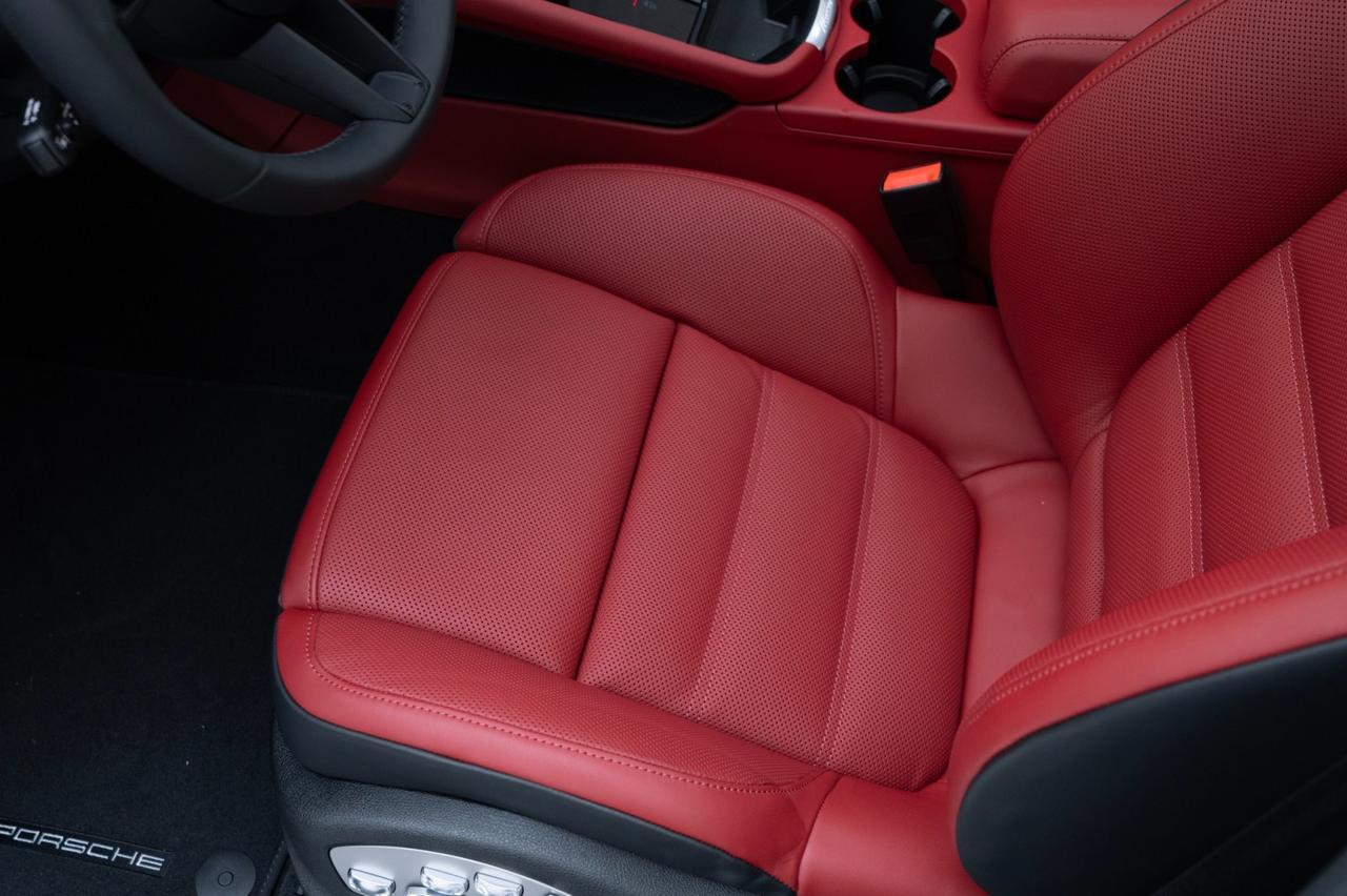 2025 Porsche Macan T Pompano Beach FL