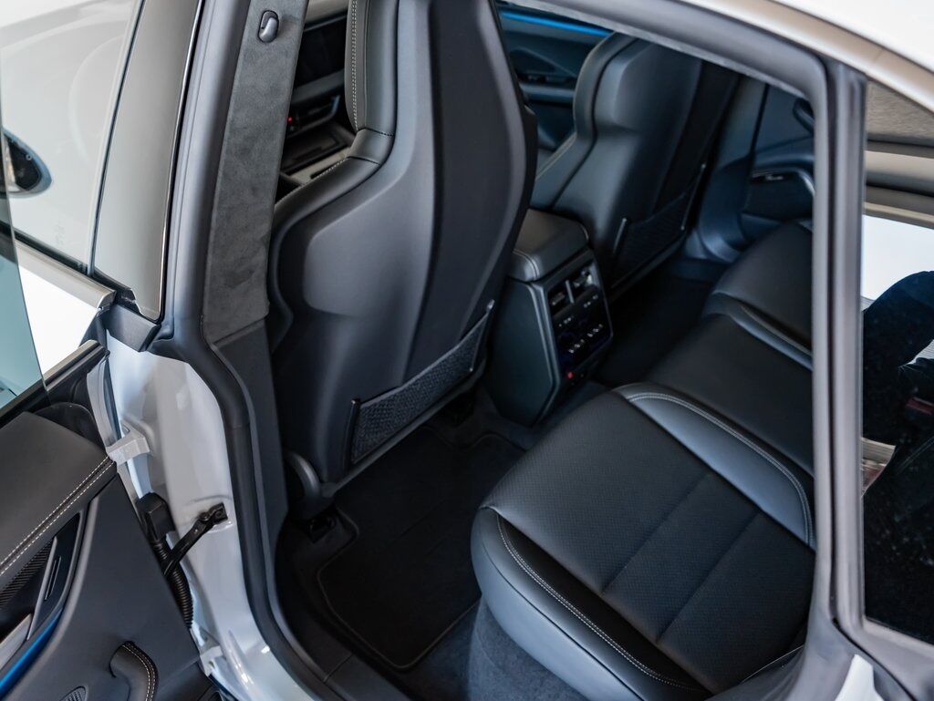 2025 Porsche Macan Turbo Colorado Springs CO