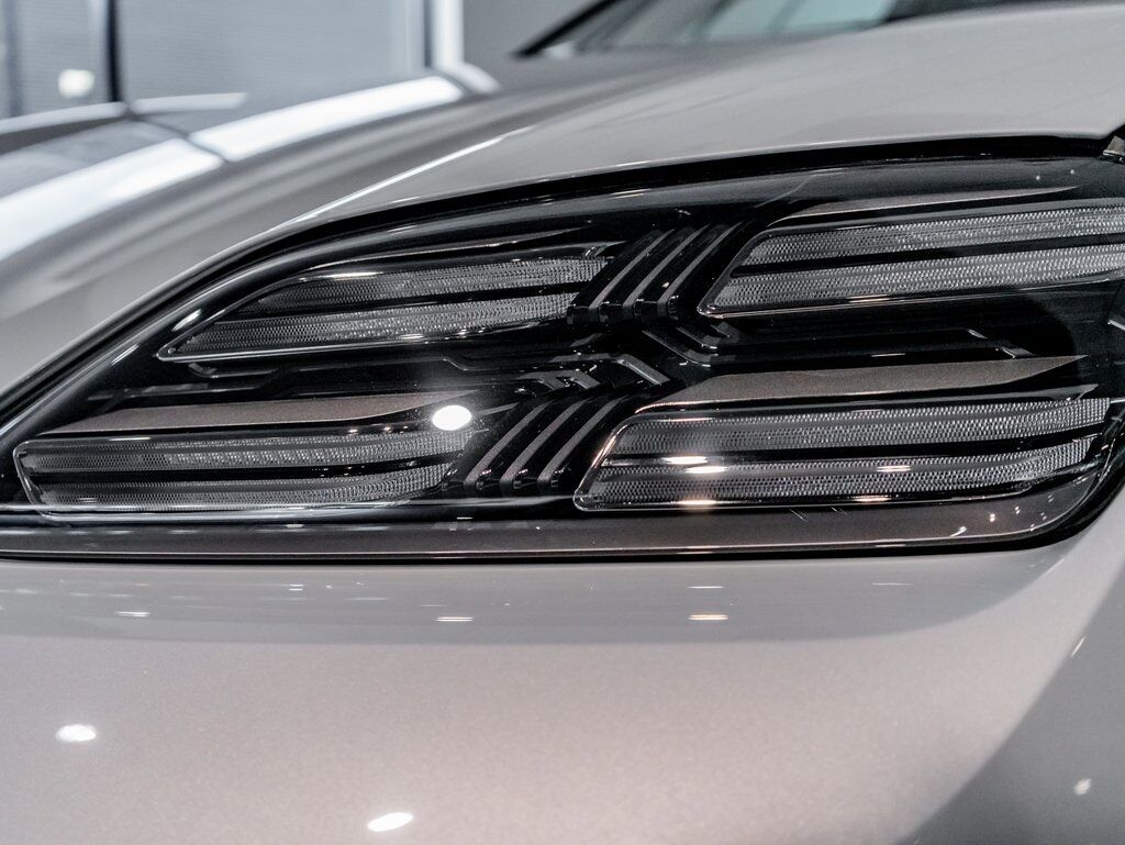 2025 Porsche Macan Turbo Colorado Springs CO