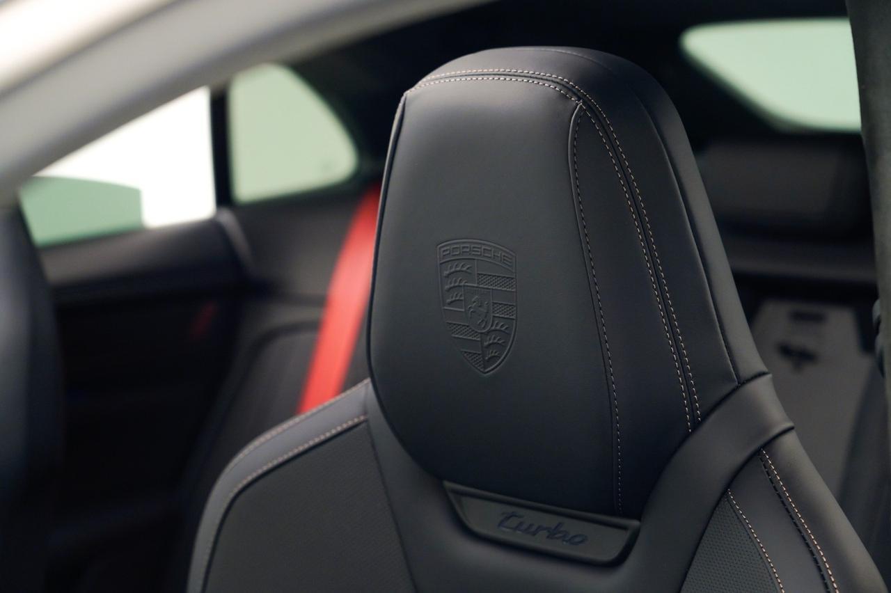 2025 Porsche Macan Turbo Electric Pompano Beach FL