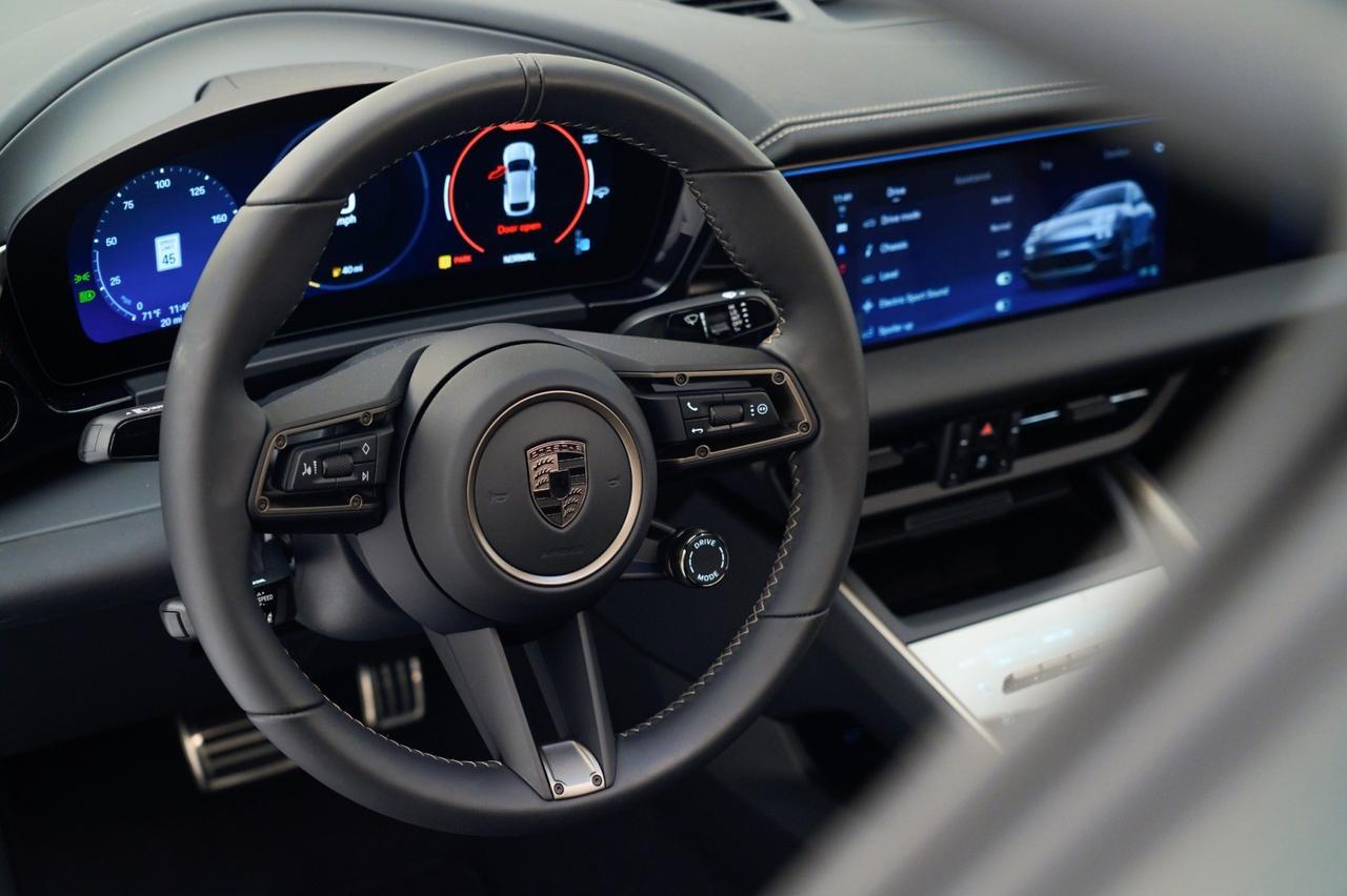 2025 Porsche Macan Turbo Electric Pompano Beach FL