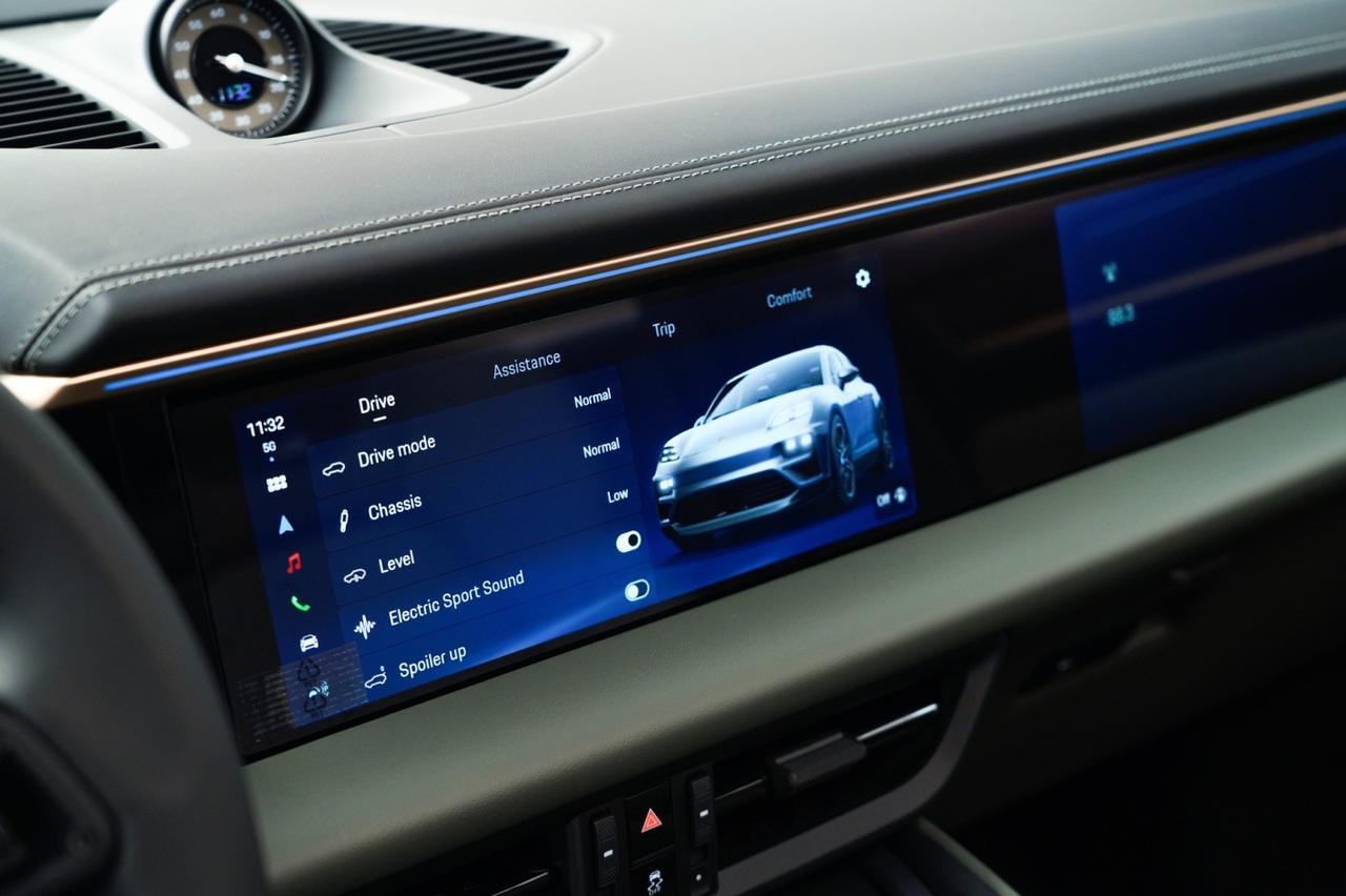 2025 Porsche Macan Turbo Electric Pompano Beach FL