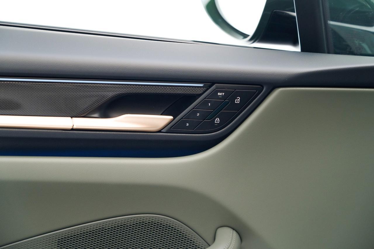 2025 Porsche Macan Turbo Electric Pompano Beach FL