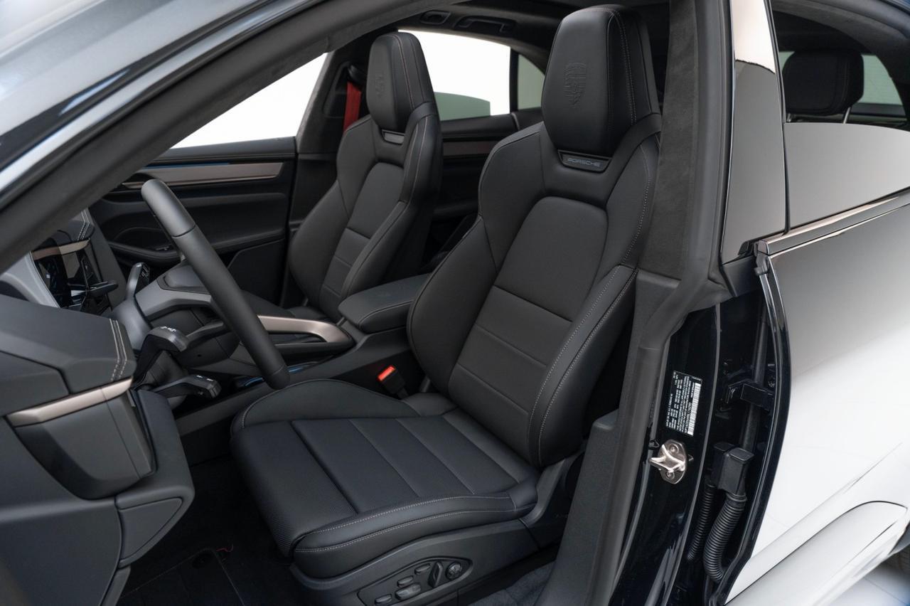 2025 Porsche Macan Turbo Electric Pompano Beach FL
