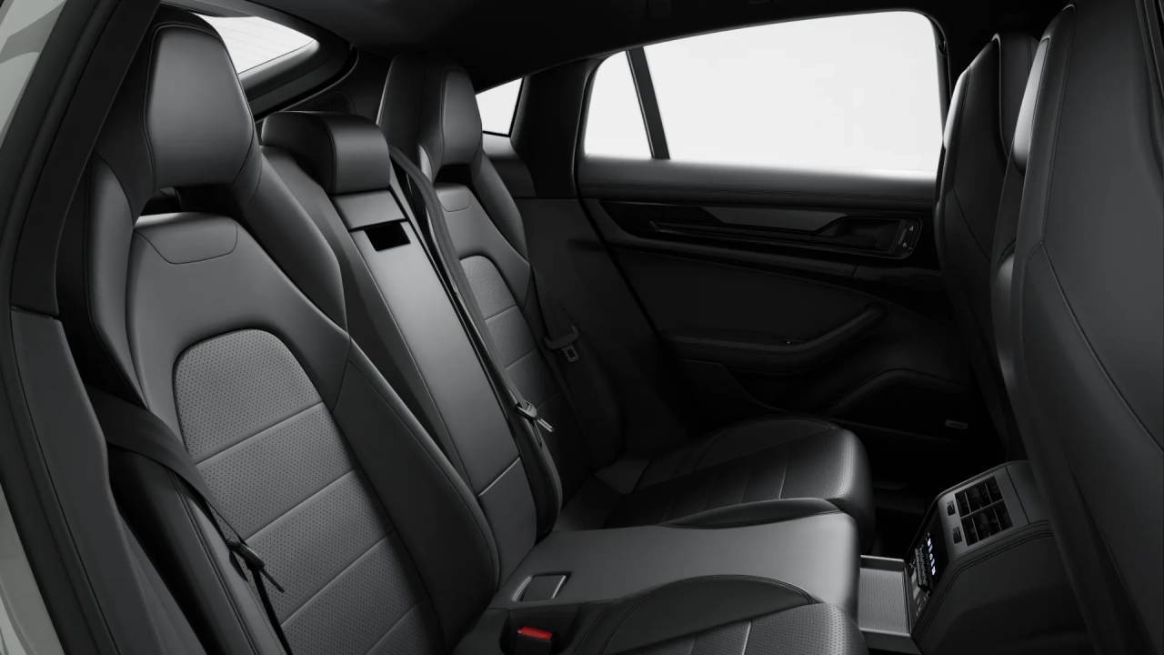 2025 Porsche PANAMERA Appleton WI