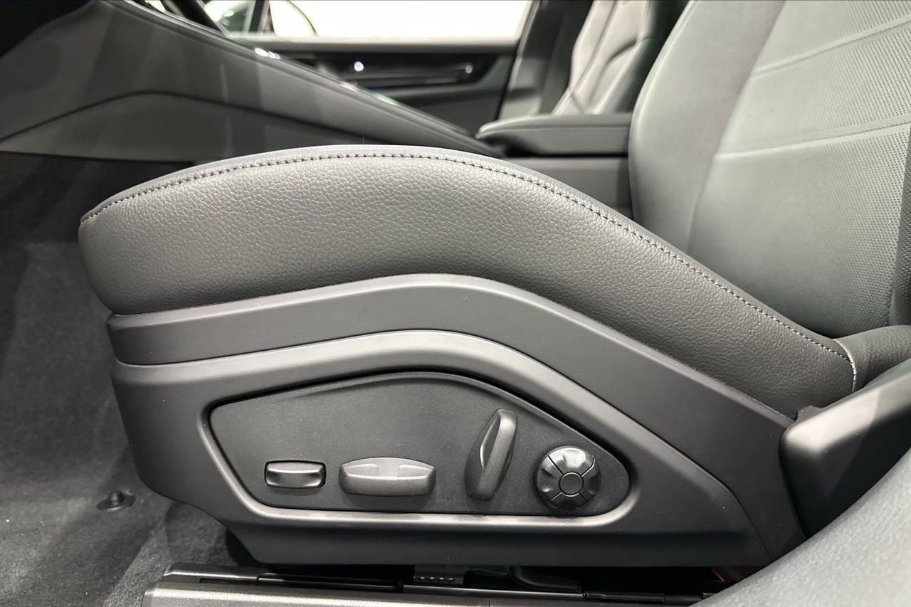 2025 Porsche Panamera Newark DE