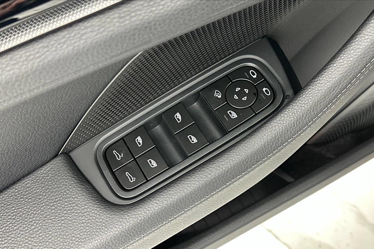 2025 Porsche Panamera Newark DE