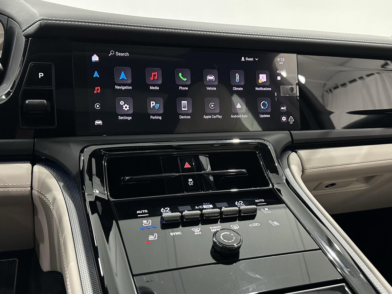 2025 Porsche Panamera Base - Photo 36