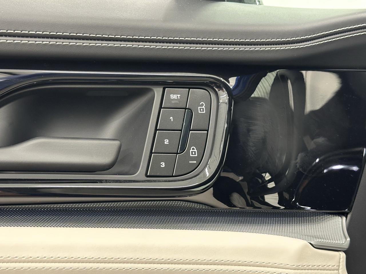 2025 Porsche Panamera Base - Photo 29