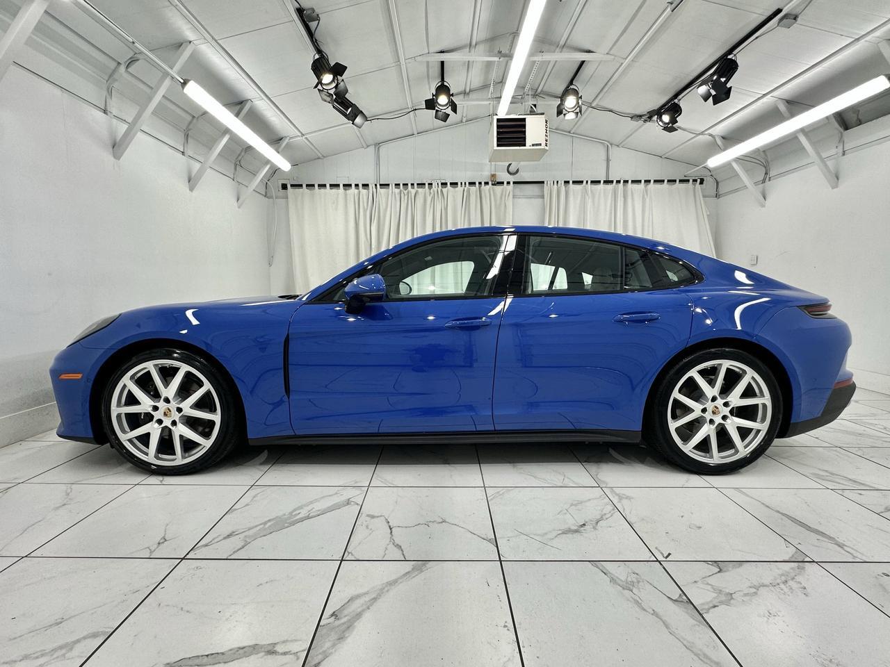 2025 Porsche Panamera Base - Photo 2