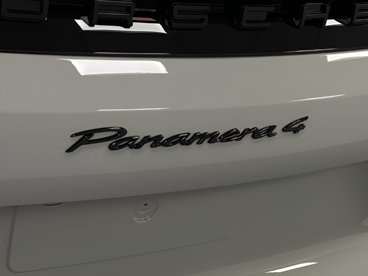 2025 Porsche Panamera 4 Appleton WI