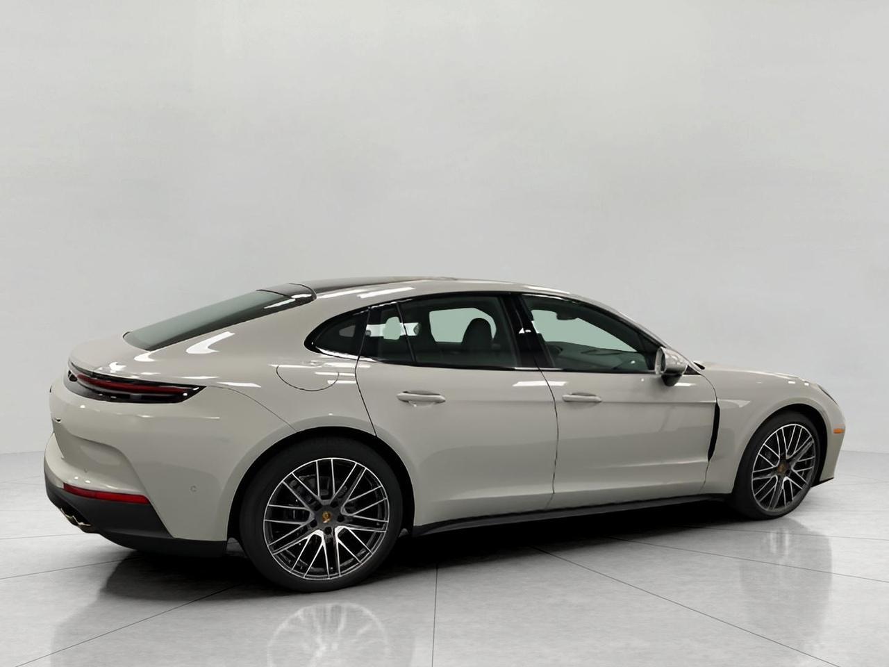 2025 Porsche Panamera 4 Appleton WI