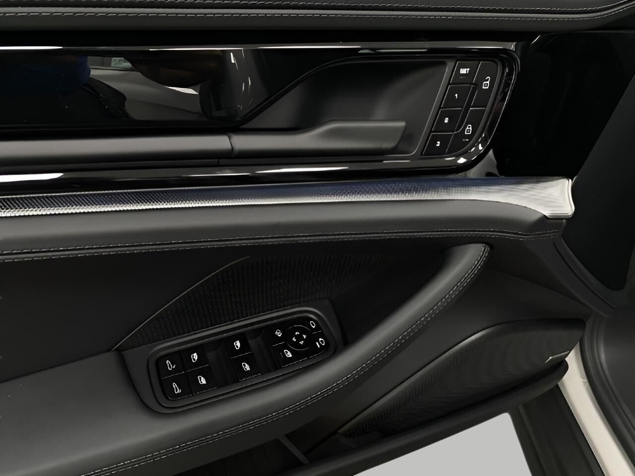 2025 Porsche Panamera 4 Appleton WI