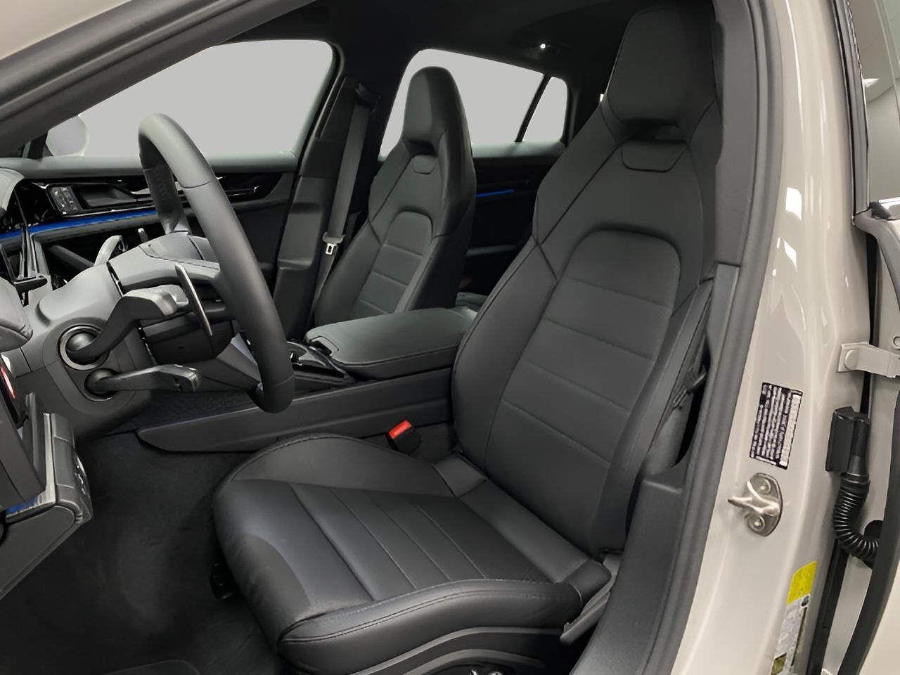 2025 Porsche Panamera 4 Appleton WI