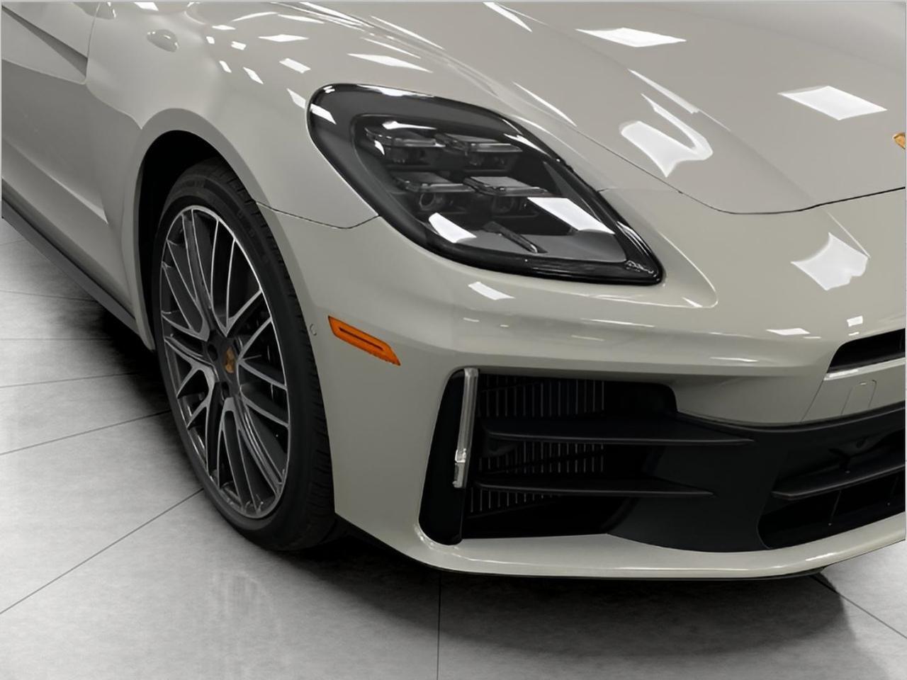 2025 Porsche Panamera 4 Appleton WI