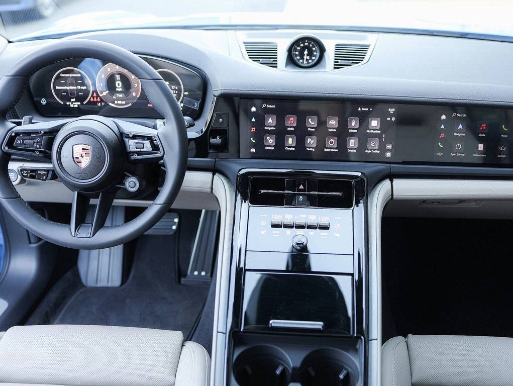 2025 Porsche Panamera 4 E-Hybrid Bakersfield CA