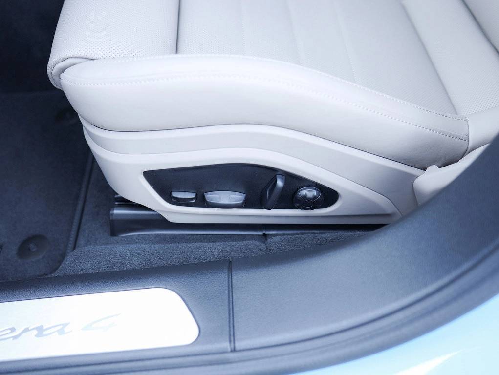 2025 Porsche Panamera 4 E-Hybrid Bakersfield CA