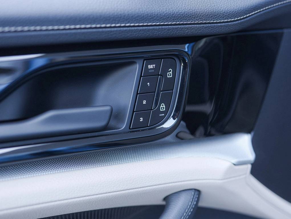 2025 Porsche Panamera 4 E-Hybrid Bakersfield CA