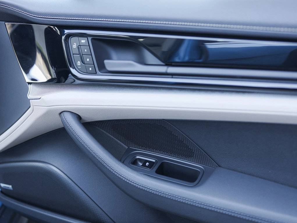 2025 Porsche Panamera 4 E-Hybrid Bakersfield CA