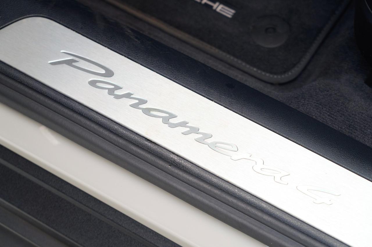 2025 Porsche Panamera 4 E-Hybrid Pompano Beach FL