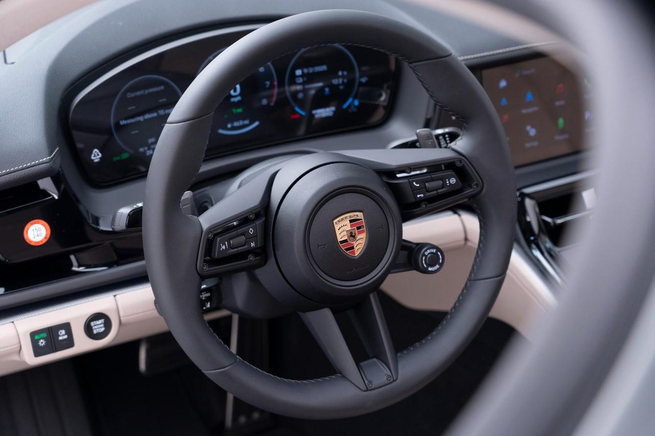 2025 Porsche Panamera 4 E-Hybrid Pompano Beach FL