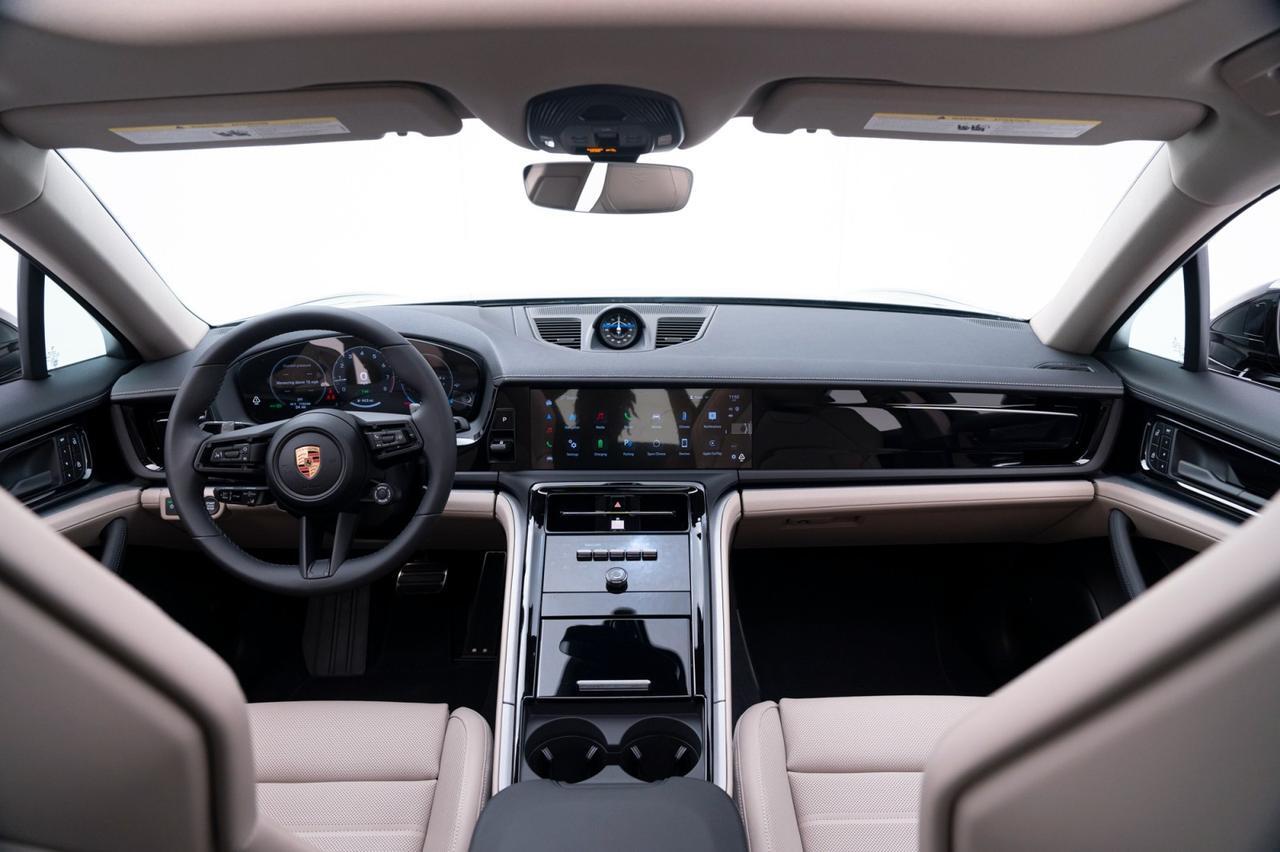 2025 Porsche Panamera 4 E-Hybrid Pompano Beach FL