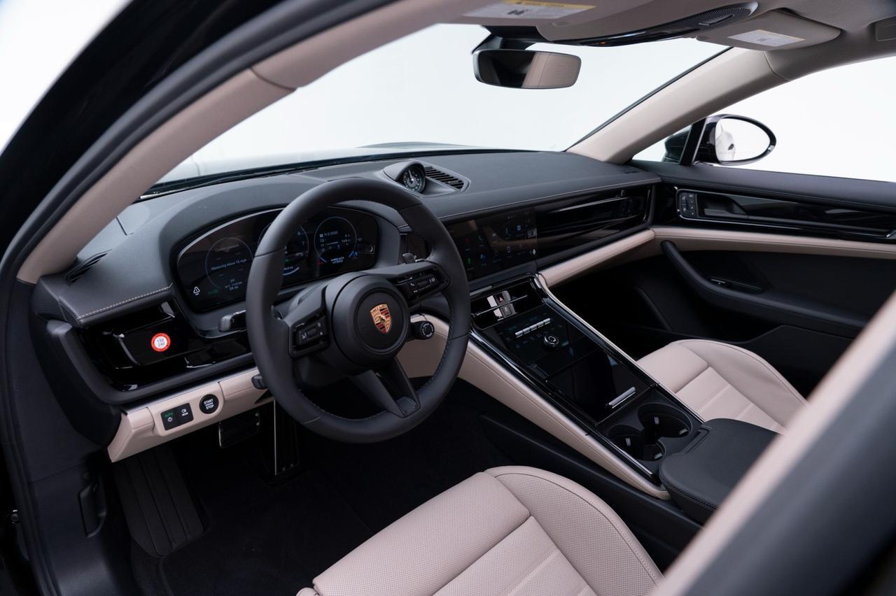 2025 Porsche Panamera 4 E-Hybrid Pompano Beach FL