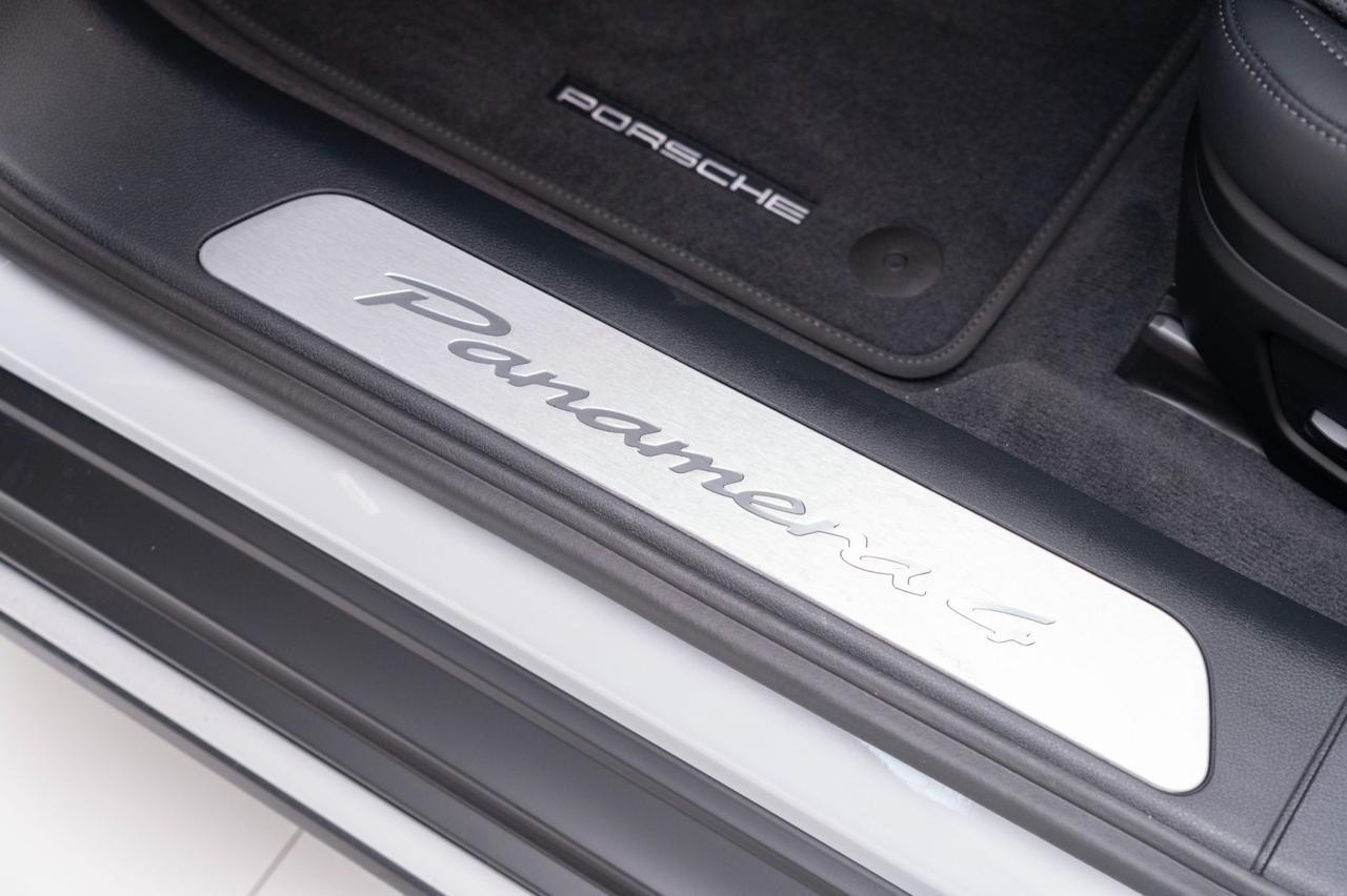 2025 Porsche Panamera 4 E-Hybrid Pompano Beach FL
