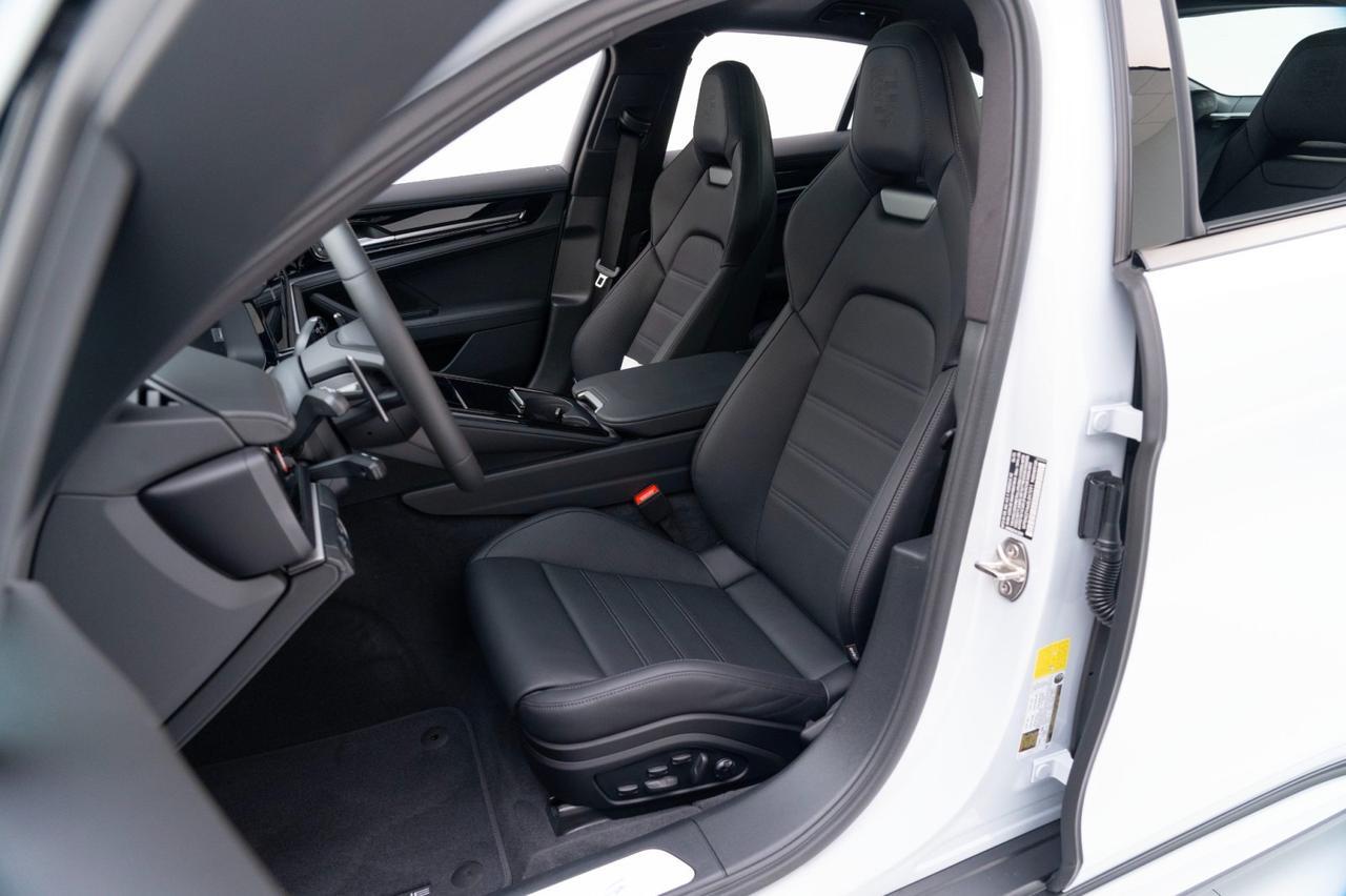 2025 Porsche Panamera 4 E-Hybrid Pompano Beach FL