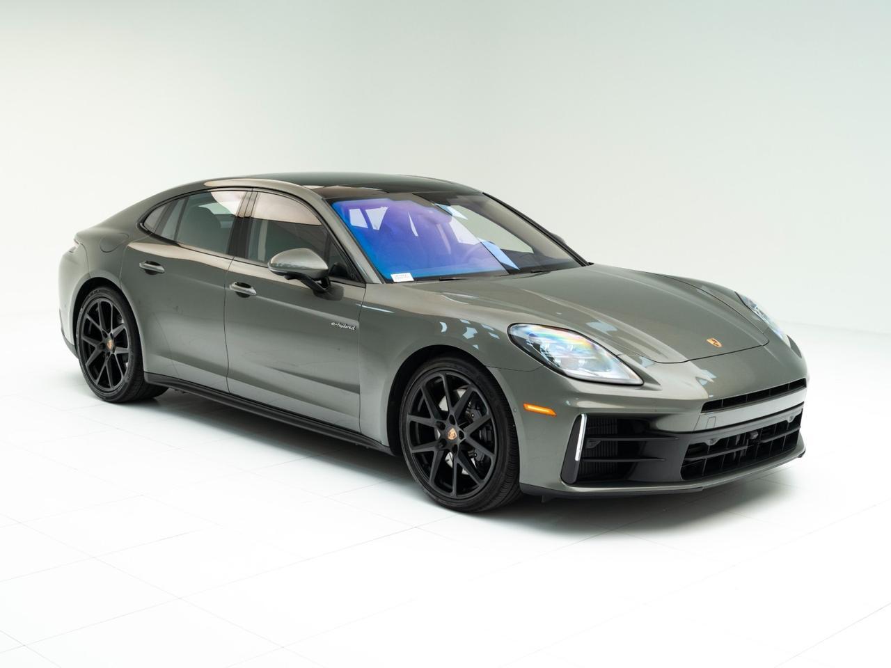 2025 Porsche Panamera 4 E-Hybrid Pompano Beach FL