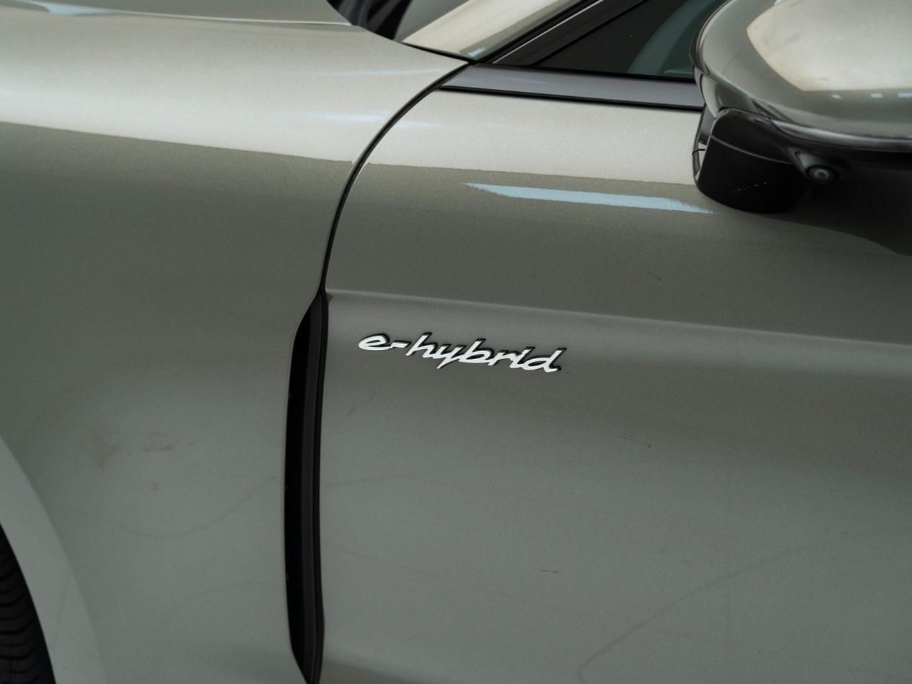 2025 Porsche Panamera 4 E-Hybrid Pompano Beach FL