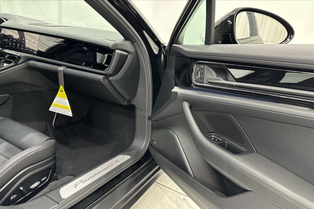 2025 Porsche Panamera 4 Newark DE