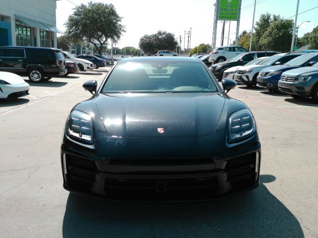 2025 Porsche Panamera 4
