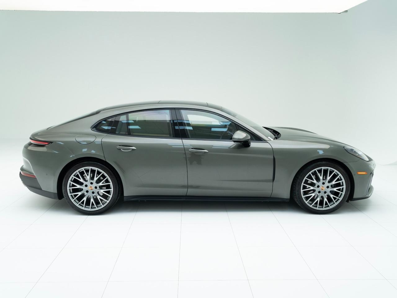 2025 Porsche Panamera 4 Pompano Beach FL