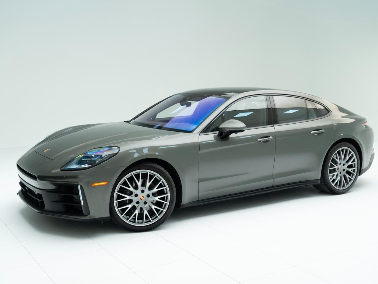 2025 Porsche Panamera 4 Pompano Beach FL