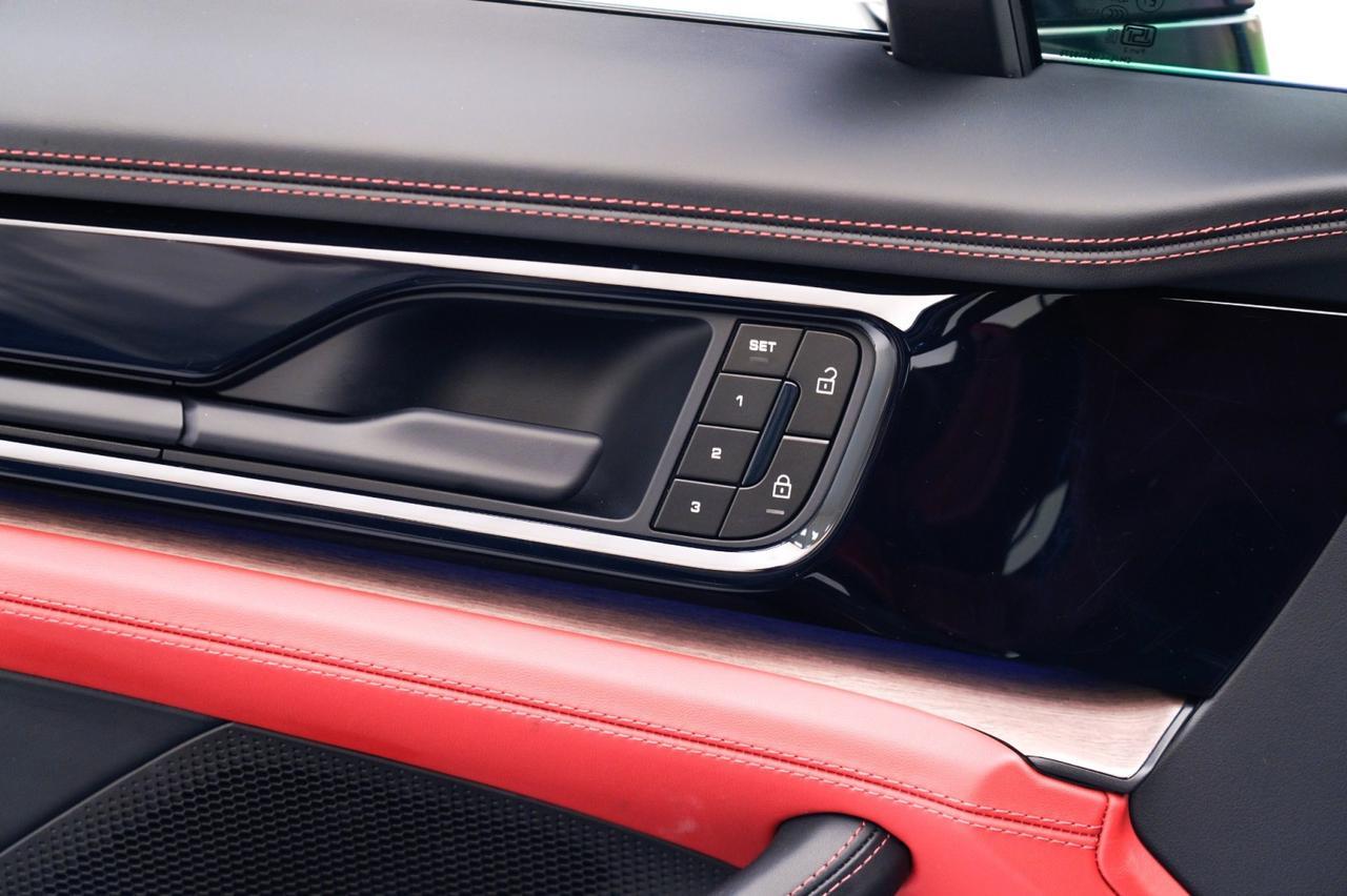 2025 Porsche Panamera 4 Pompano Beach FL